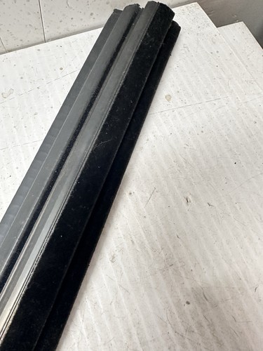 2006-2011 DOOR WINDOW FELT BELTLINE RUBBER SEAL RIGHT REAR S8 - Picture 7 of 12