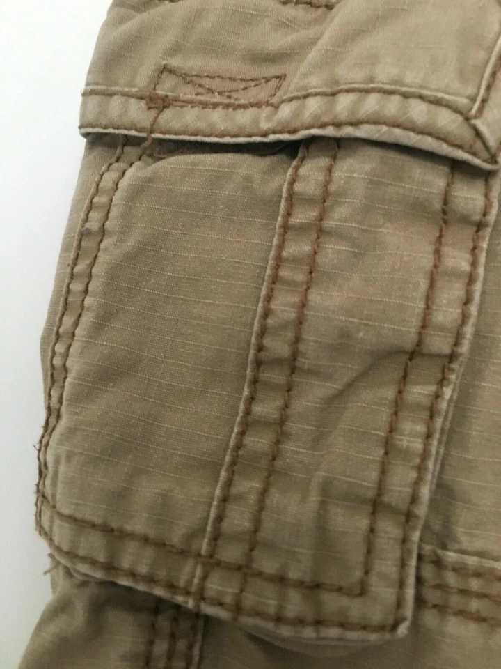 Pantalones Cortos Carga Informales Oshkosh B'gosh Niños Talla 5 Regular Caqui Foto 4 de 4