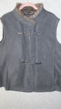 Fenn Wright Mason Vest Women's 1x Gray Fleece Faux Fur Trim Sleeveless