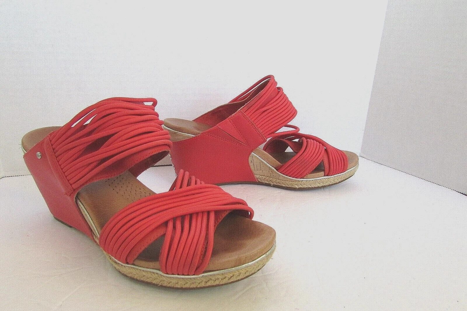 Sandali scorrevoli UGG Hilarie pelle sughero borchie zeppa tacchi alti taglia 8