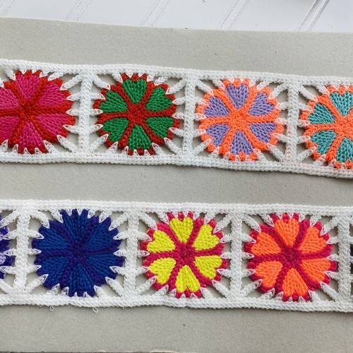 2 Yards Floral Crewel Embroidery Crochet Trim/ Sewing/Crafts/Belts/ 2.75" Wide - Picture 9 of 16