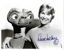 Dee Wallace-Stone "E.T. " Autograph signed 20x25 cm picture B/W