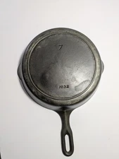 Griswold Iron Mountain #7 Cast Iron Skillet 9 3/4" Vintage 1032 
