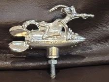 Coyote Trucks Hood Ornament Cartoon Vintage Car Ornaments