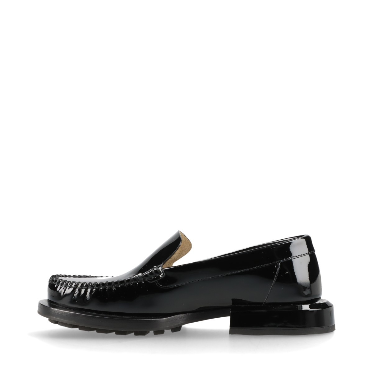 CHANEL ブラック ローファー　35ハーフ Chanel Coco Mark 22B Patent Leather Loafer 35C Ladies' Black