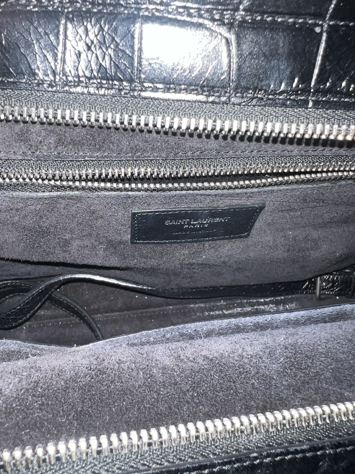 Borsa a tracolla Saint Laurent Sac de Jour oro hardware nano pelle nera