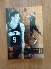 Zhou Qi 2017-18 Panini Essentials #133 RC