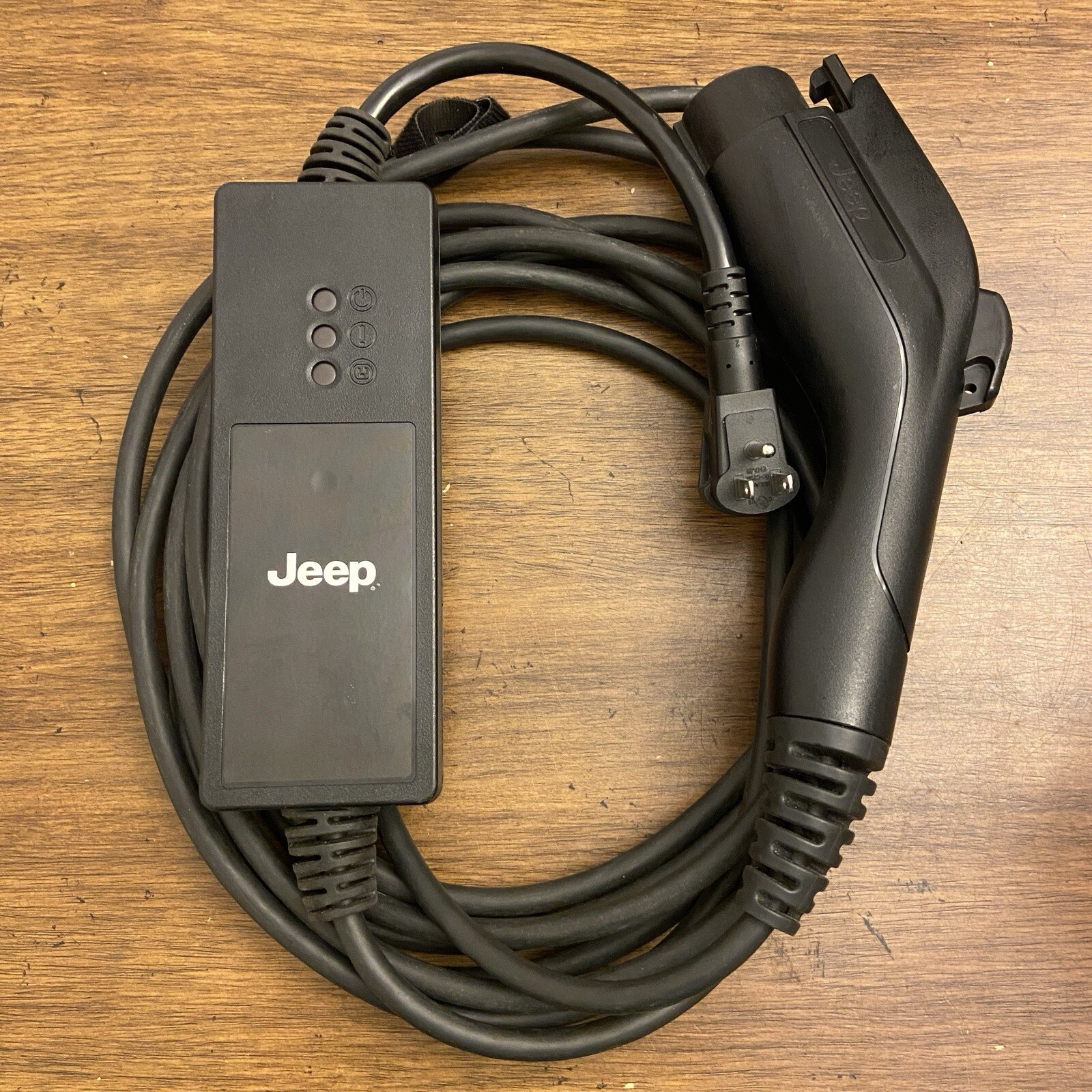 Mopar EV charger for Jeep Wrangler 4xe Chrysler Pacifica