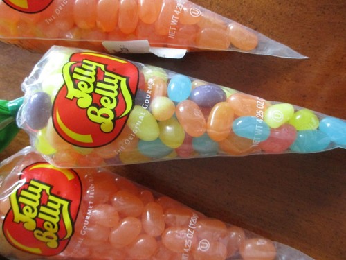 Jelly Belly cone Bags total of 5 bags 4.25 and one orange slice 8 ounce - Picture 2 of 5