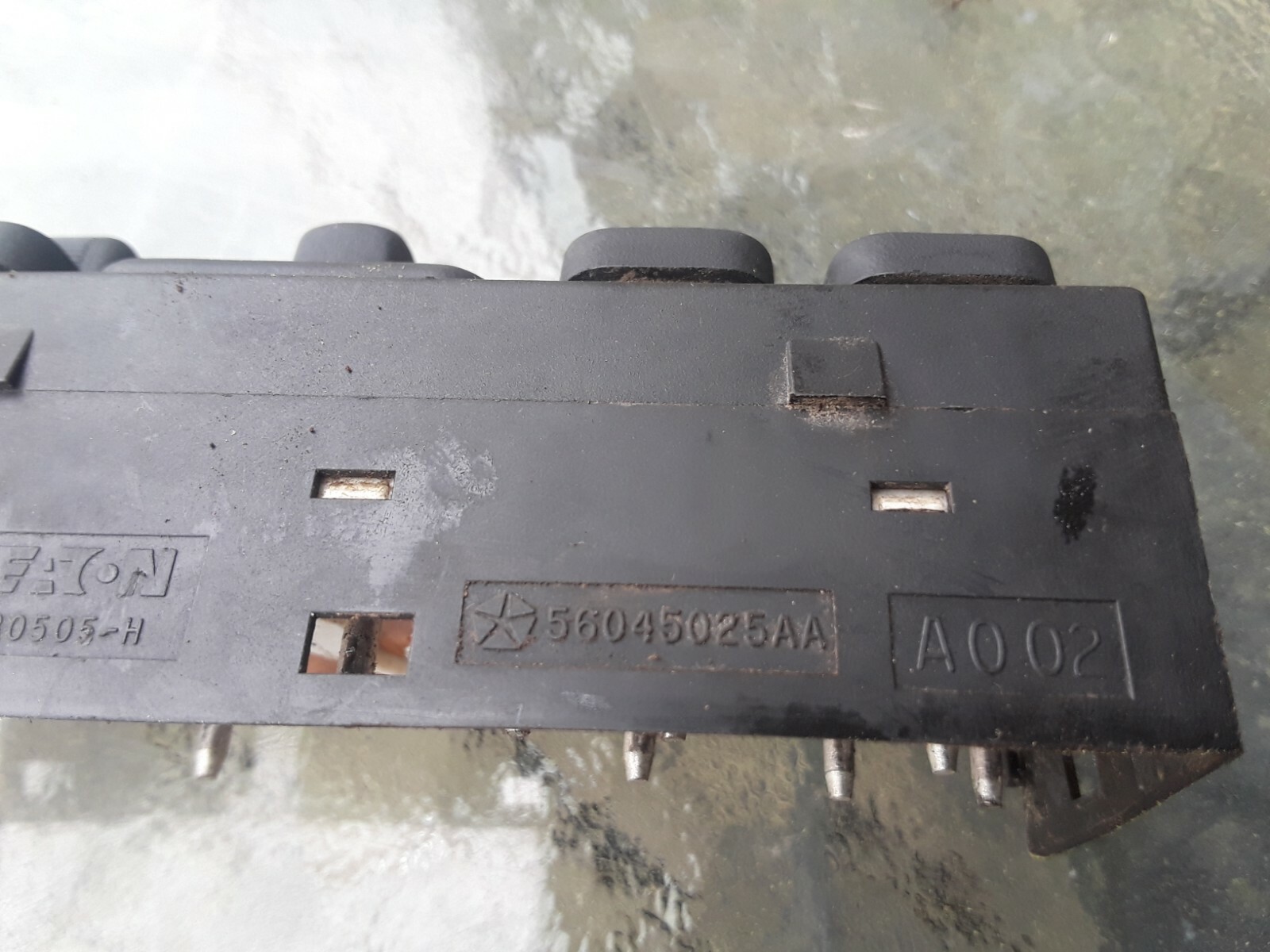 1998 2001 DODGE RAM DRIVER LEFT LH POWER SEAT TRACK SWITCH 4 WAY