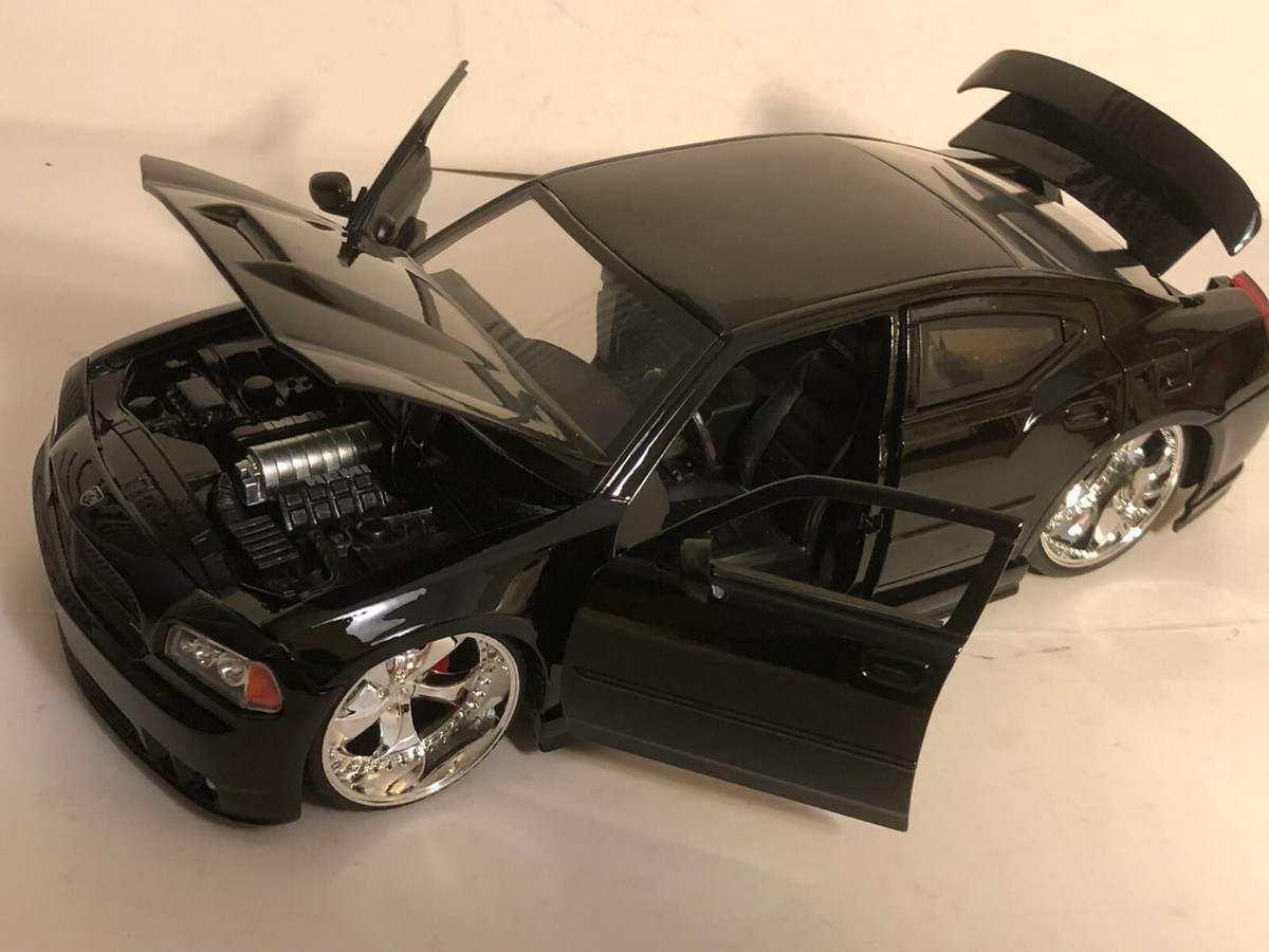 JADA BIGTIME MUSCLE BTM 2006 DODGE CHARGER SRT8 BLACK 1:24