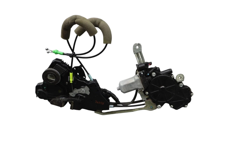 07-09 Pestillo de cerradura de puerta delantero izquierdo lado del conductor Lexus LS460 USF40 con motor OEM Foto 4 de 4