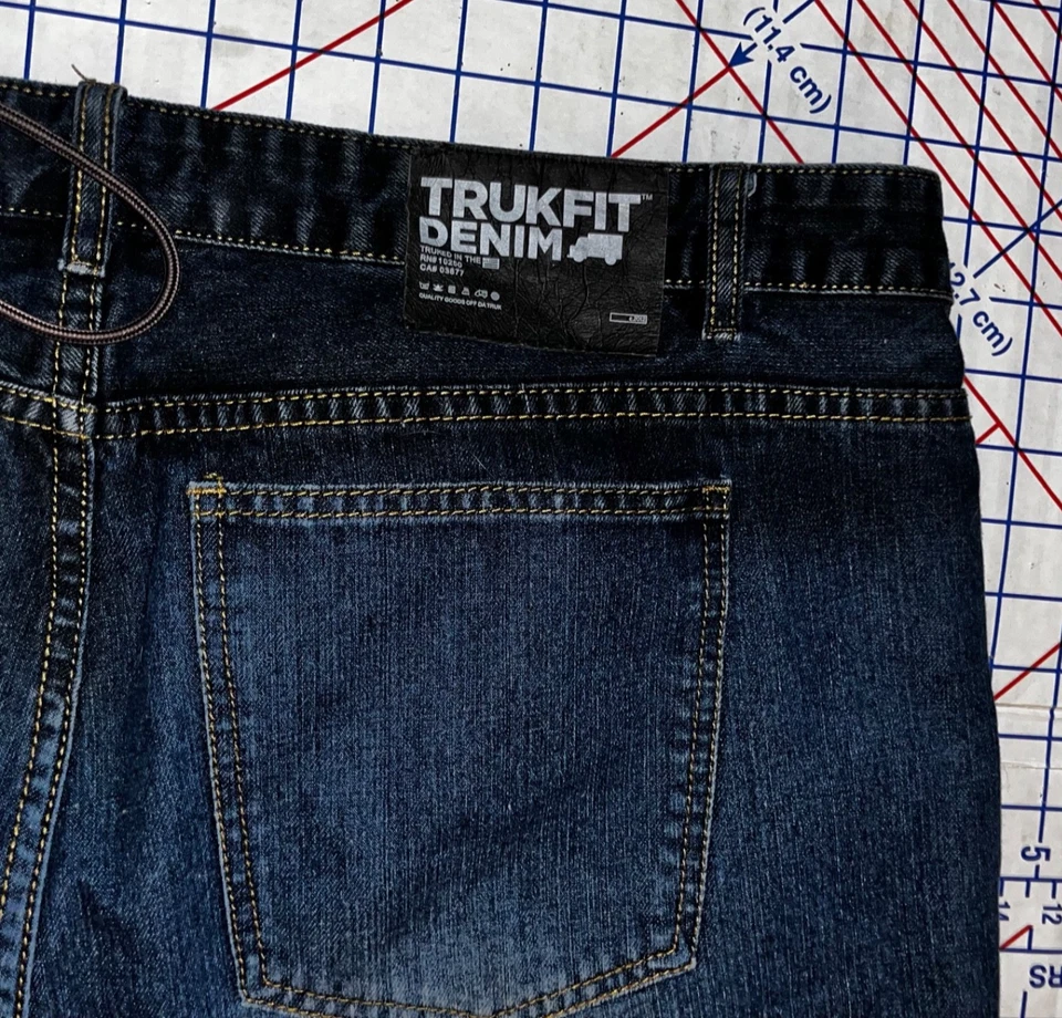 Pantalones cortos rectos TrukFit de mezclilla azules para hombre 42X14 80 % algodón/20 % poliéster 5 bolsillos Foto 2 de 4