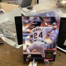 Donruss Rated Rookie Manny Ramirez #322 Indians Baseball Trading Card. rookie card picture