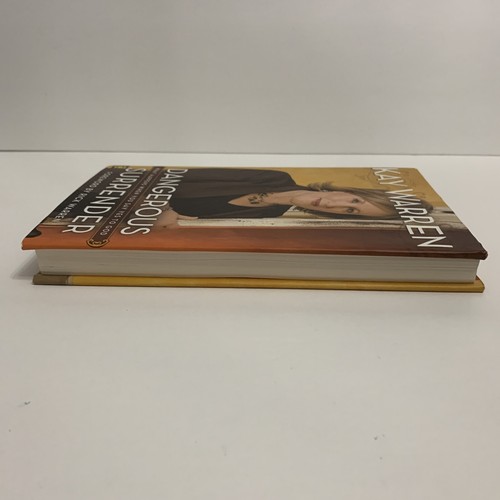 Dangerous Surrender What Happens When You Say Yes to God by Kay Warren Hardcover - Foto 6 di 9