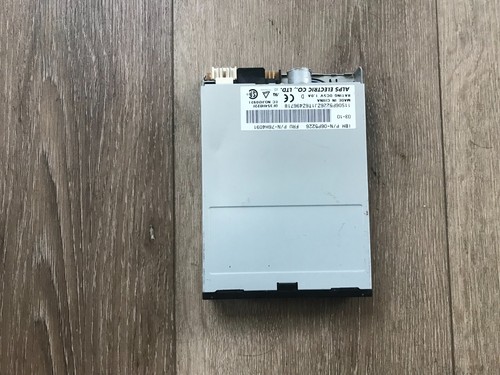 Alps Electric DF354H022F 3.5" 1.44mb Floppy Drive Black Bezel - Picture 2 of 5
