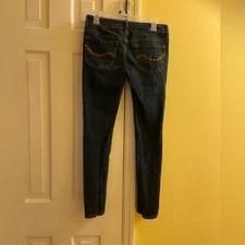 So Women’s Juniors Size 9 regular Skinny blue jeans