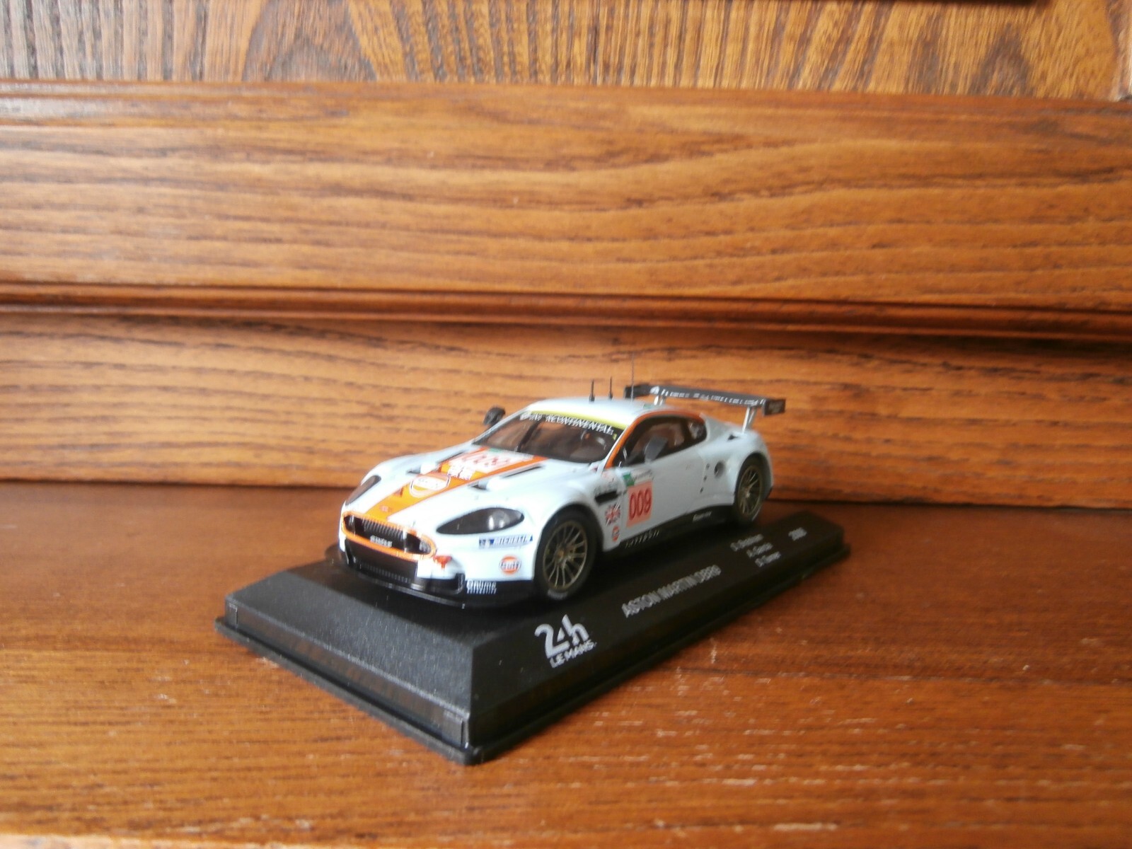 Aston Martin DBR9 miniature 24h du Mans 2008 Brabham Garcia Turner 1/43