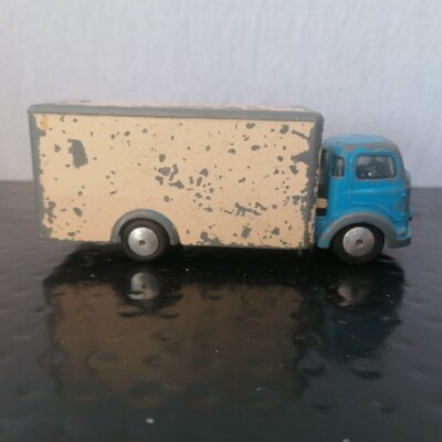 Vintage Dinky 5 Tonnen - LKW - LKW - Kastenwagen - zweifarbig - 60er Jahre - Wände gekühlt ?