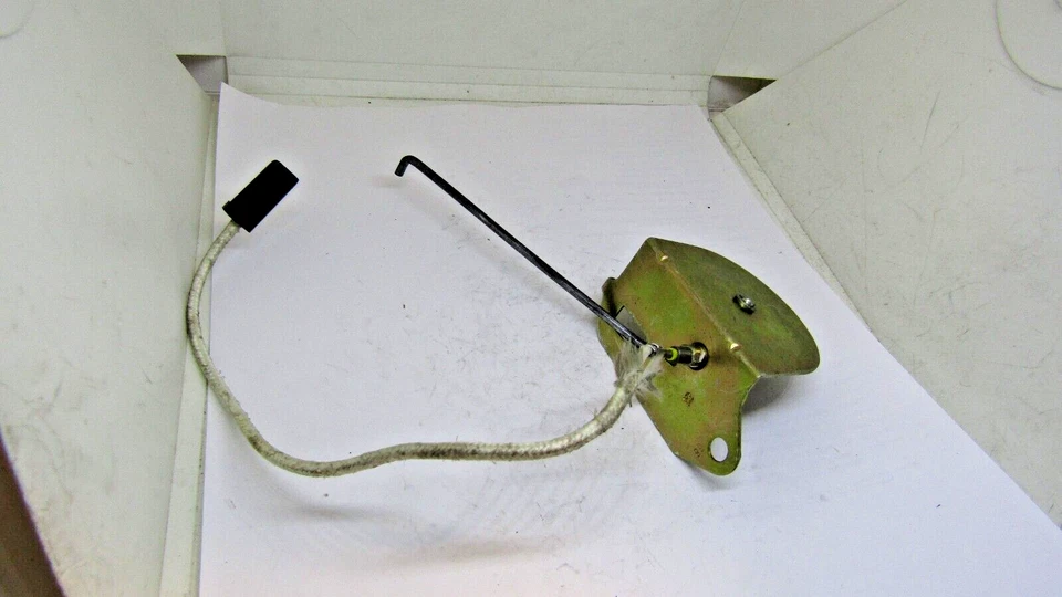 VC163 Carburetor Choke Thermostat NEW VINTAGE - Image 4 of 4