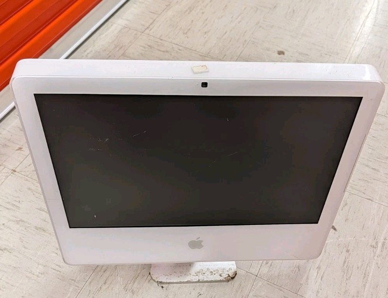 Apple iMac ALL IN ONE White, UNTESTED FOR PARTS ONLY