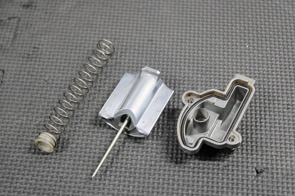 2016 KTM 12-16 250XCW OEM КАРБЮРАТОР KEIHIN В СБОРЕ 54831201544 В ХОРОШЕМ СОСТОЯНИИ! - Изображение 3 из 4