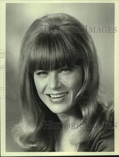 Press Photo Woman With Bangs & Poofy Hairdo - sap52808