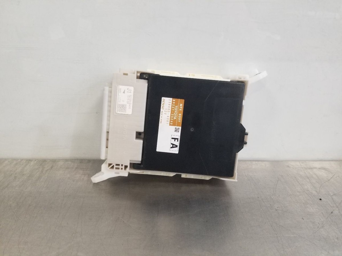 14 Toyota 4 Runner OEM Multiplex Network Body Control Module 14 Toyota 4 Runner OEM Multiplex Network Body Control Module