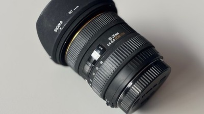 SIGMA WIDE ANGLE LENS 10-20 1:4-5.6 DC HSM AUTOFOCUS Canon EF Mount