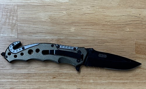 Swiss Safe 3-in-1 Assisted Tactical Rescue Knife /Skull Badge - Picture 2 of 4