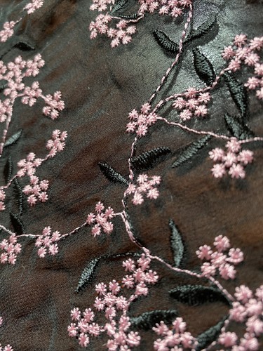 Pure 100% Silk Remnant Fabric Quilt Hairband Scarf Scrunchie Cami Embroidery - Picture 5 of 7