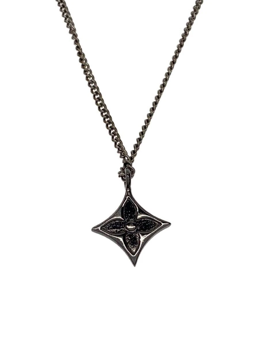 LOUIS VUITTON（LV） COLLANA LOUIS VUITTON ARGENTO CON TOP UOMO M00521 Usata