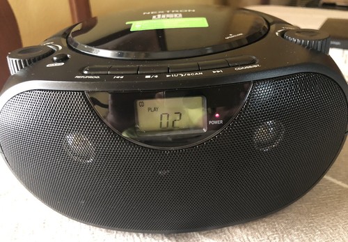 Nextron Portable Stereo CD Player Boombox with AM/FM Radio, USB, AC & Battery - Picture 10 of 10