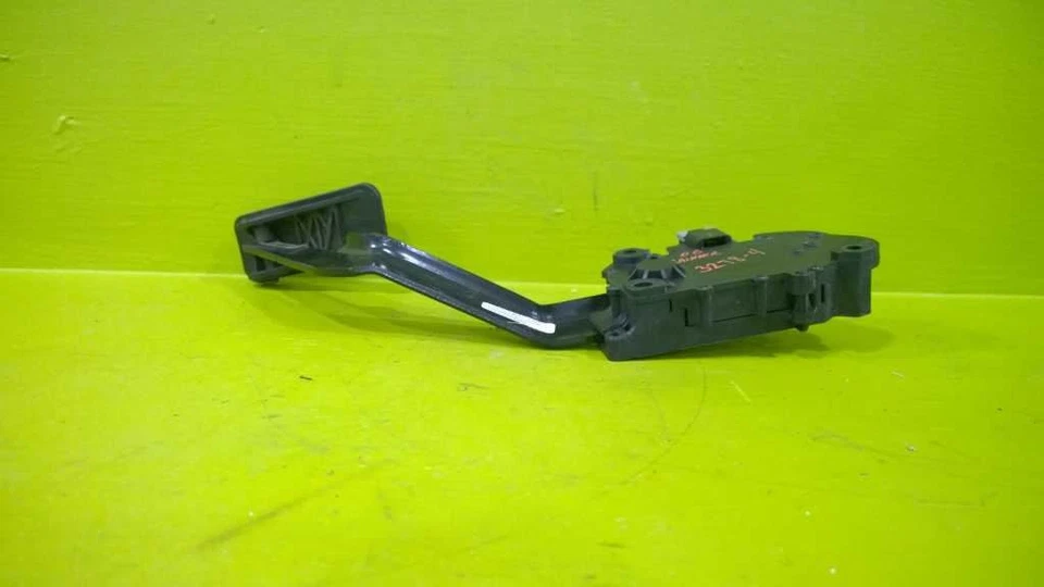 06 RAINIER GAS ACCELERATOR PEDAL OEM 3278-4 - Image 3 of 4