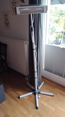 Wickeltisch-Wärmestrahler mit Standfuss von reer - EasyHeat Flex - Model 19050