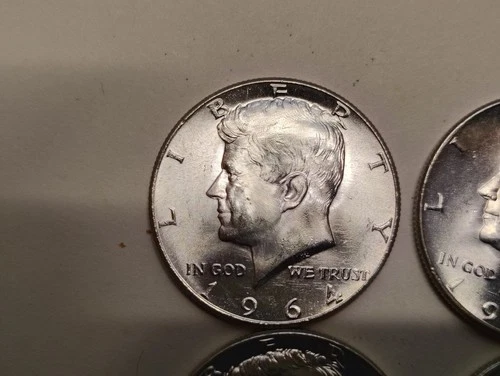 New Listing1964 Kennedy Half Dollars Silver Brilliant UNC Roll 20 Investment Collectible