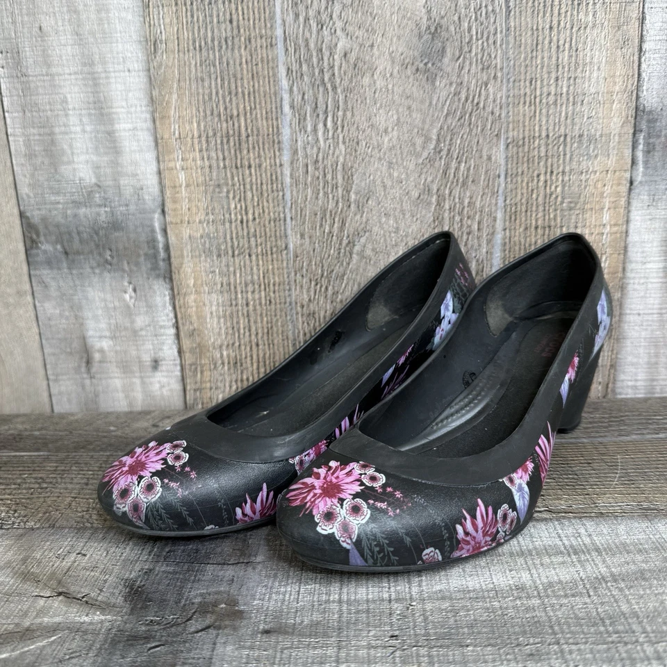 Zapatos para mujer Crocs Lina negros florales sin cordones dobles cómodos cuñas tacones talla 6 M Foto 2 de 4