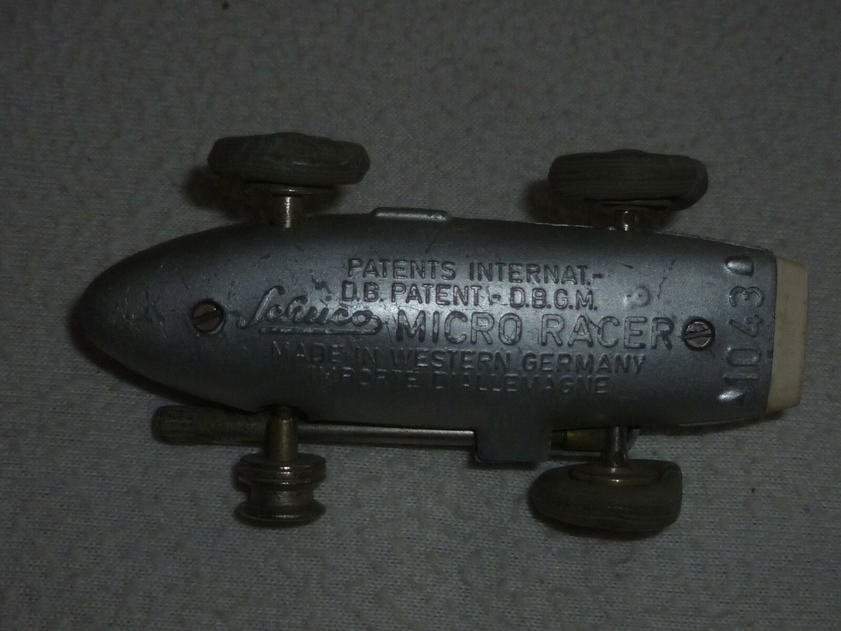 VINTAGE SCHUCO CAR WIND UP MICRO RACER 1043 GERMANY RACING