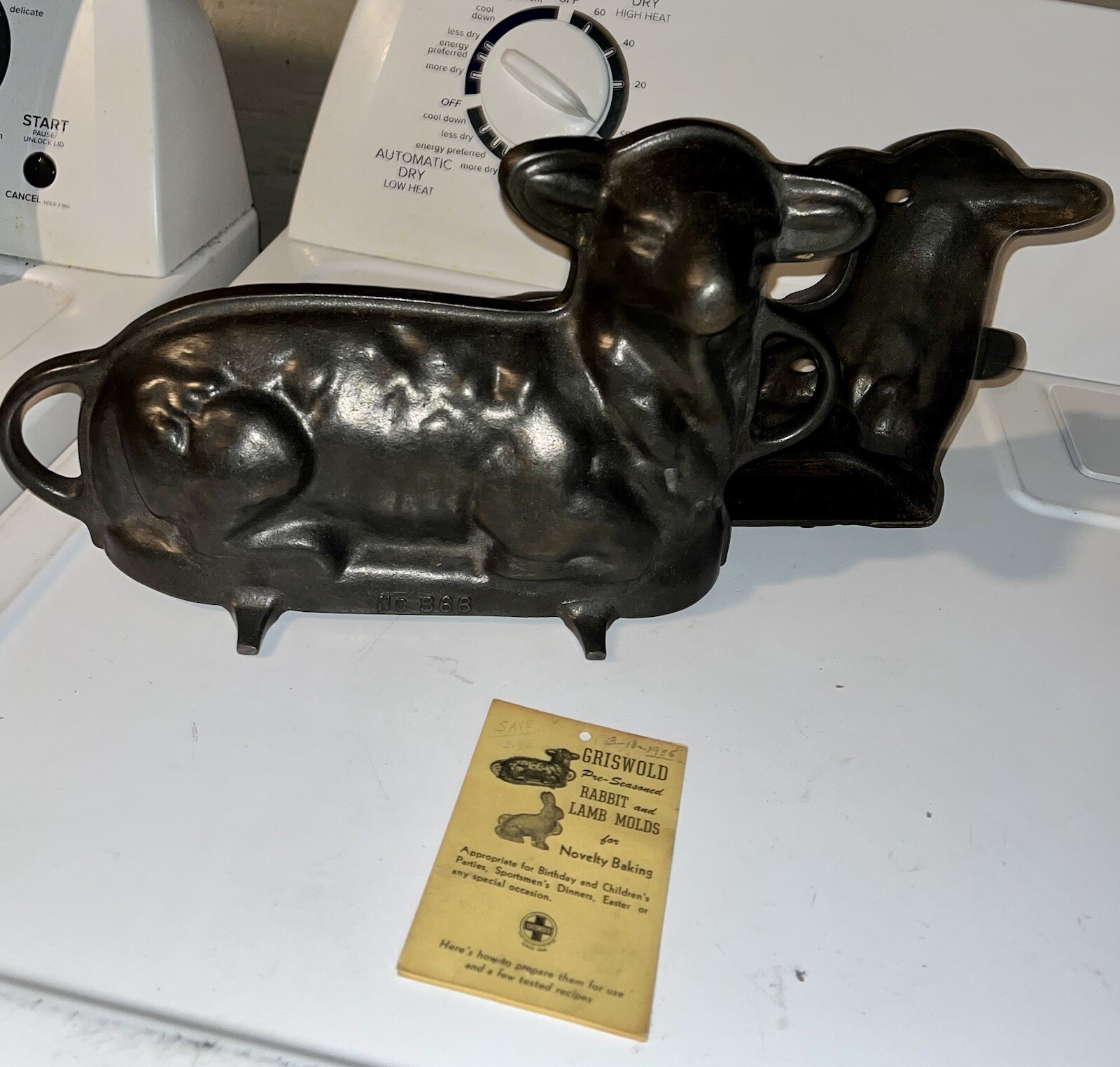 Vintage GRISWOLD Cast Iron Lamb Cake Mold No 866 (921, 922) Brochure