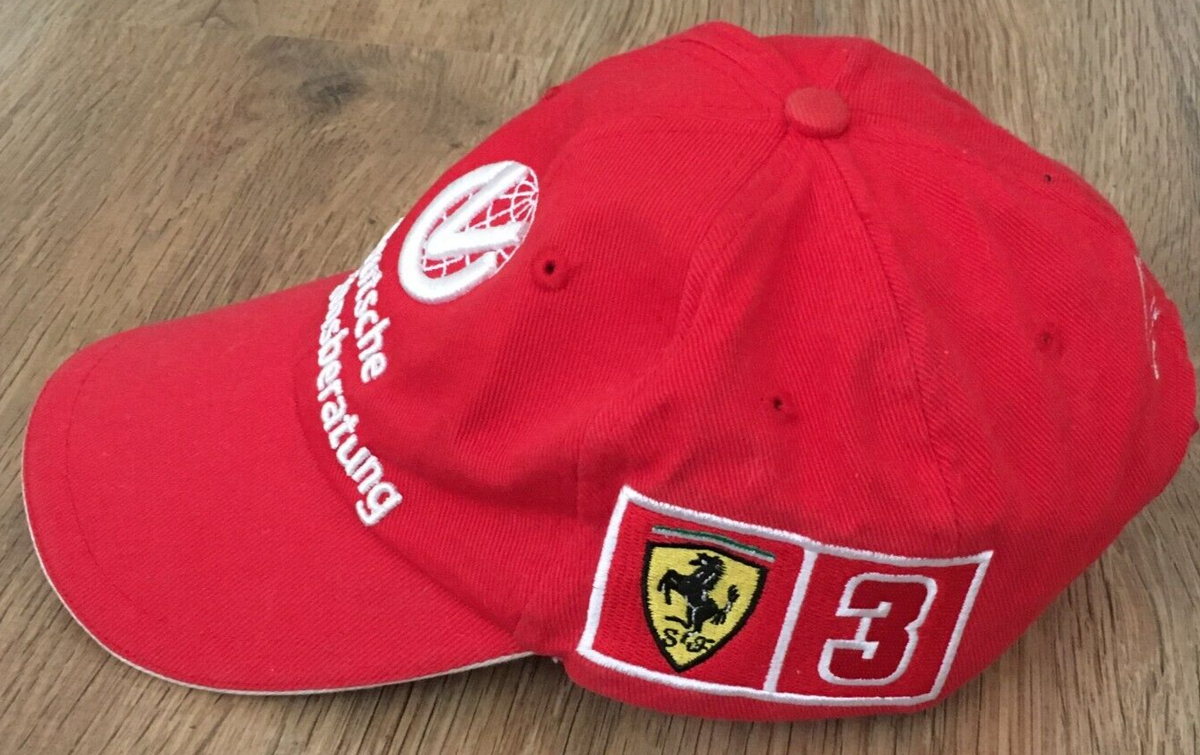 Casquette Ferrari Michael Schumacher 2000 – Signée – Neuve