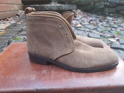 CHAPMAN AND MOORE SUEDE CHUKKA BOOTS SIZE UK