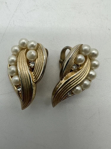 Vintage Crown Trifari Clip-on Faux Pearl and Rhinestone Earrings Gold Tone