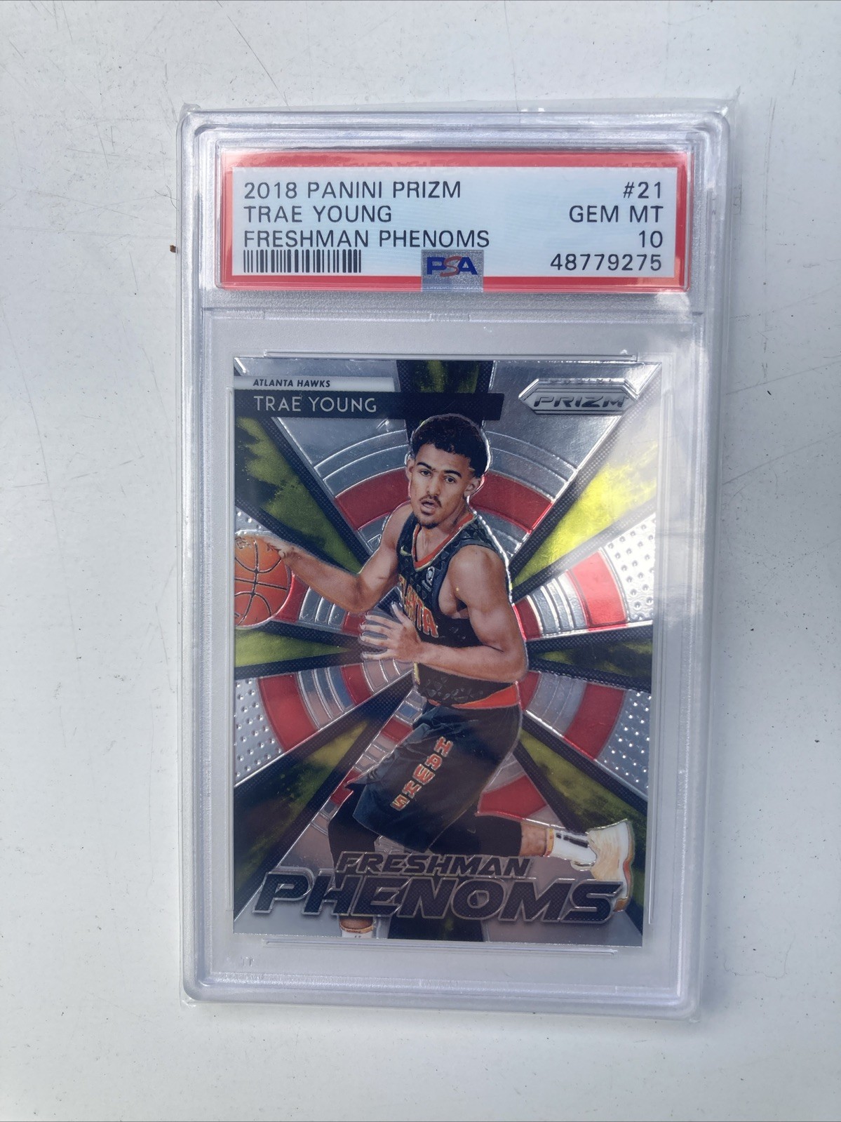 2018 PANINI PRIZM FRESHMAN PHENOMS #21 TRAE YOUNG ROOKIE RC PSA 10