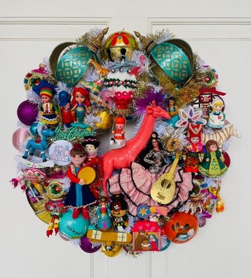 Disney Inspired It s A Small World Lighted Christmas Kitschy Wreath Vintage