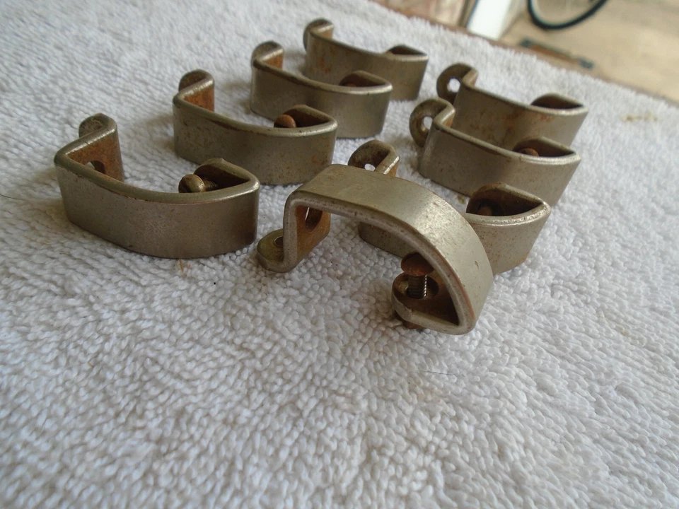 (8) VINTAGE RARE LEEDY WW2 RELIANCE BROADWAY COMMANDER VICTORY SNARE DRUM LUGS - Image 3 of 4