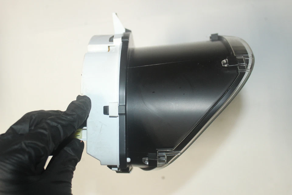 2012-2014 SUBARU IMPREZA WRX SPEEDOMETER CLUSTER GAUGE K895 - Image 3 of 4