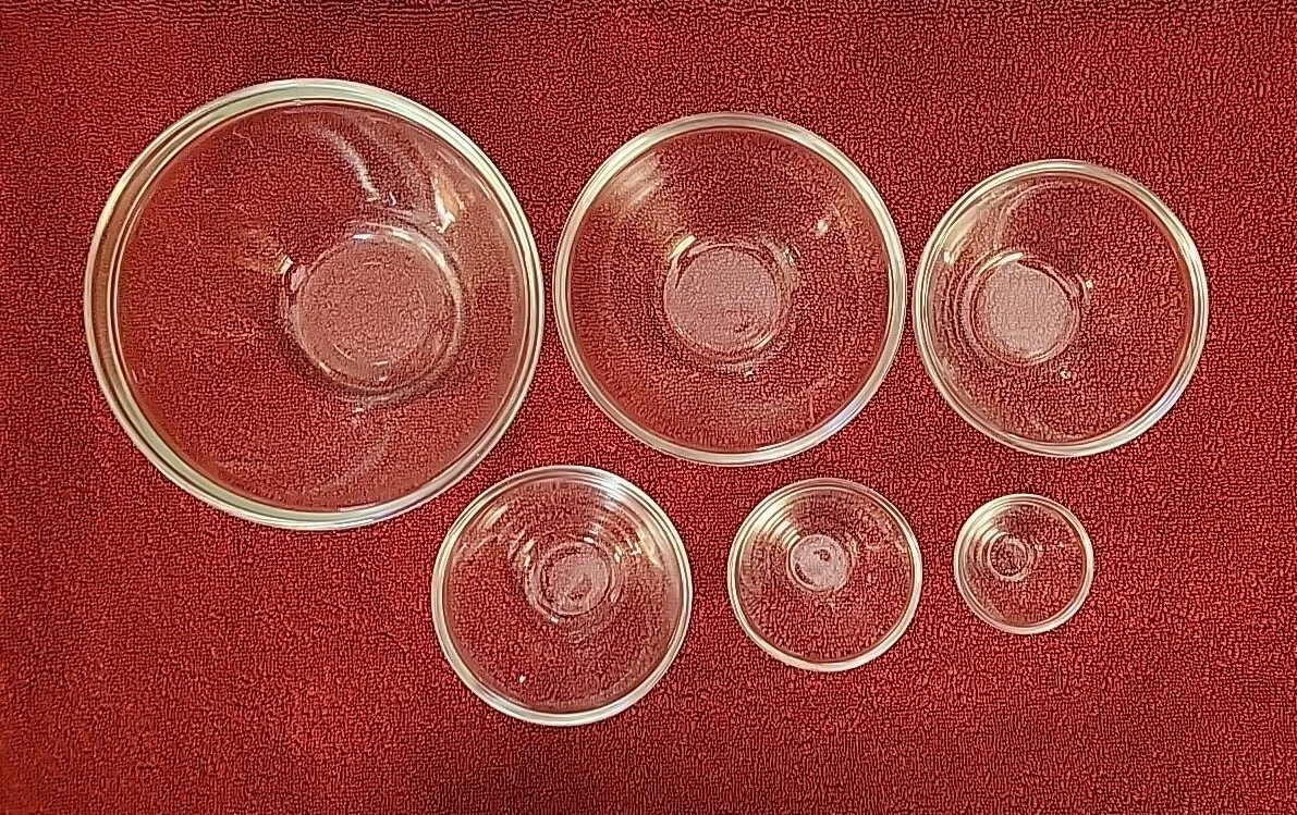 Nesting Bowls Graduated Glass Baker Set - Thumbnail 2
