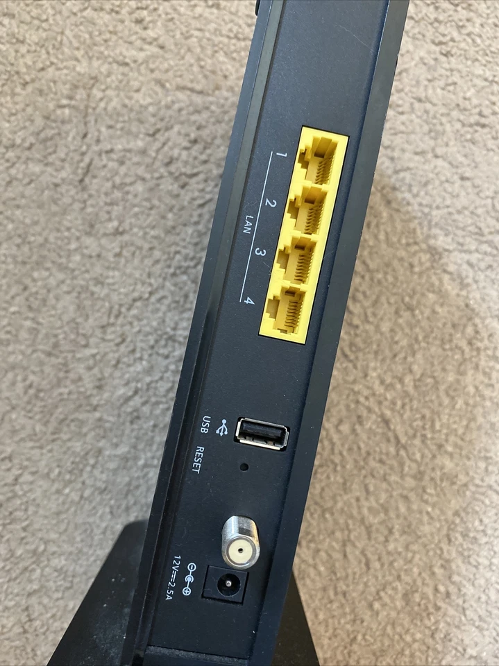 Netgear N450 340 Mbps 4-Port 10/100 Wireless N Router (N450-100NAS) - Image 3 of 3