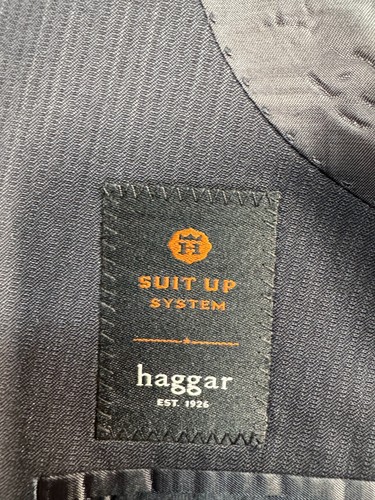 HAGGAR Mens Navy Blue Classic Pinstripe Pleated 2 Pc Suit 46R Jacket 42x33 Pant - Picture 8 of 13