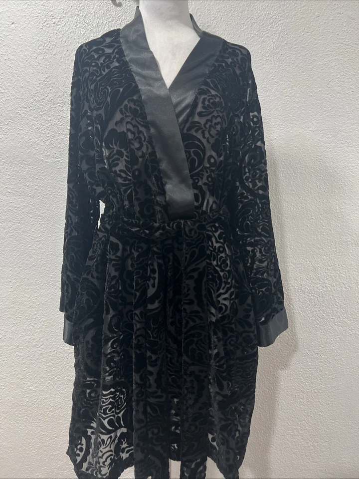 Morgan Taylor Intimates Robe Top L Womans Black Velvet Satin Midi Kimono  Belted - Image 2 of 4